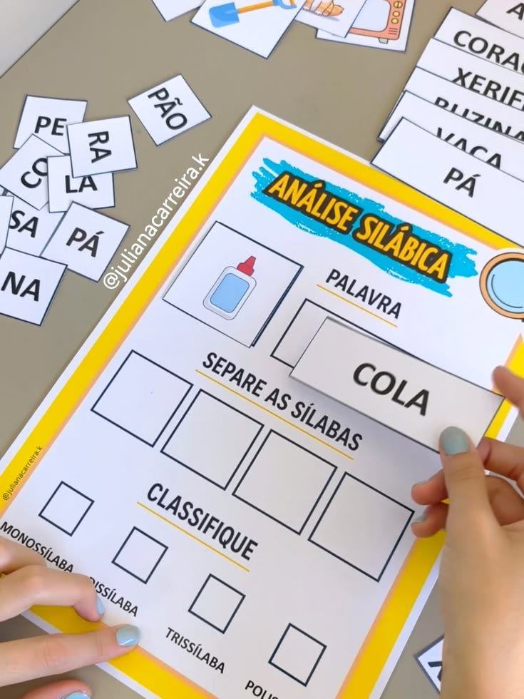 Atividade pedagógica de análise silábica